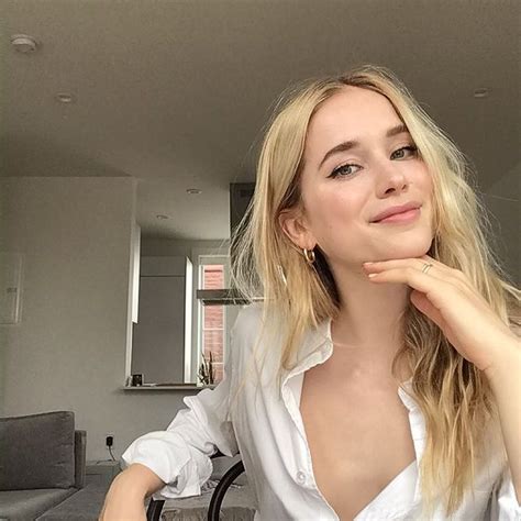 elizabeth lail hot|Elizabeth Dean Lail (@elizabethlail) .